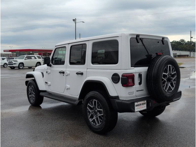 New 2025 Jeep Wrangler 4-door SaharaImage 3