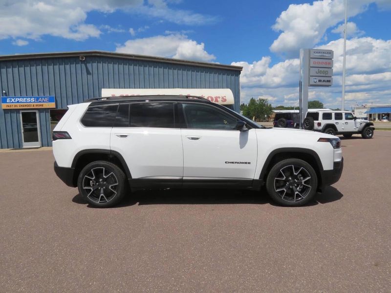 New 2026 Jeep Cherokee Overland 4x4Image 1