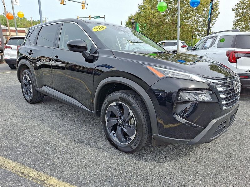2024 Nissan Rogue SV AWD photo 5