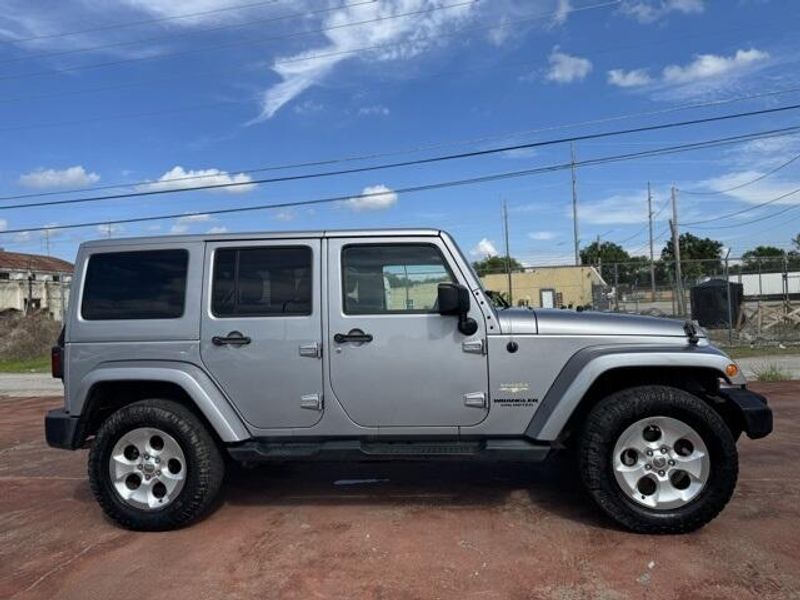 2014 Jeep Wrangler Unlimited SaharaImage 4