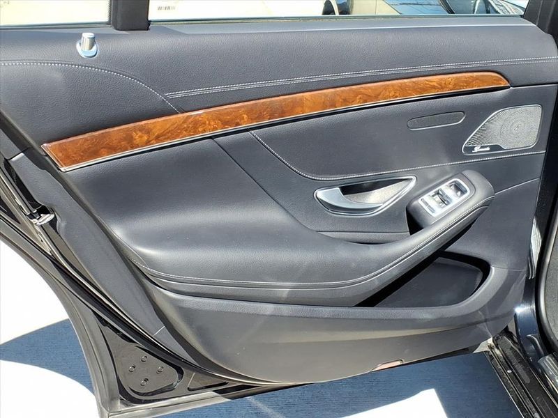 Used 2017 Mercedes-Benz S 550 550Image 19