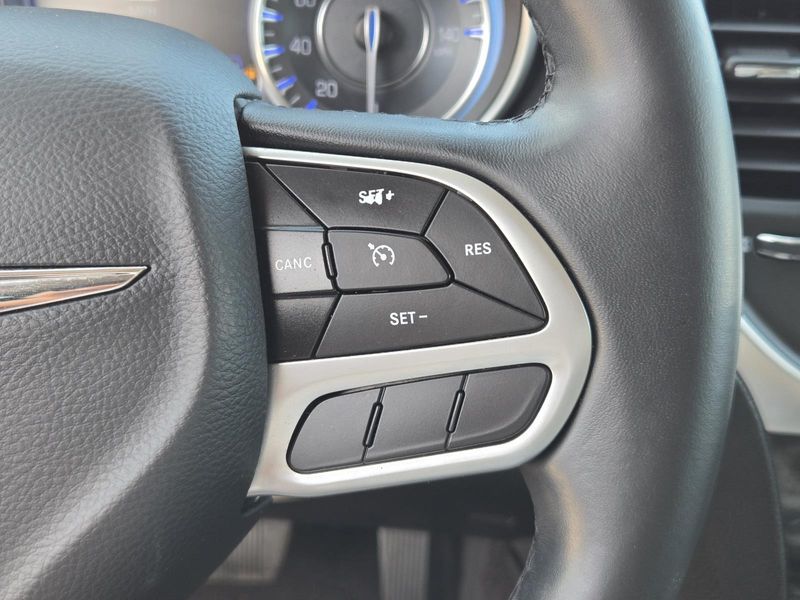 Used 2017 Chrysler 300 Limited RWD