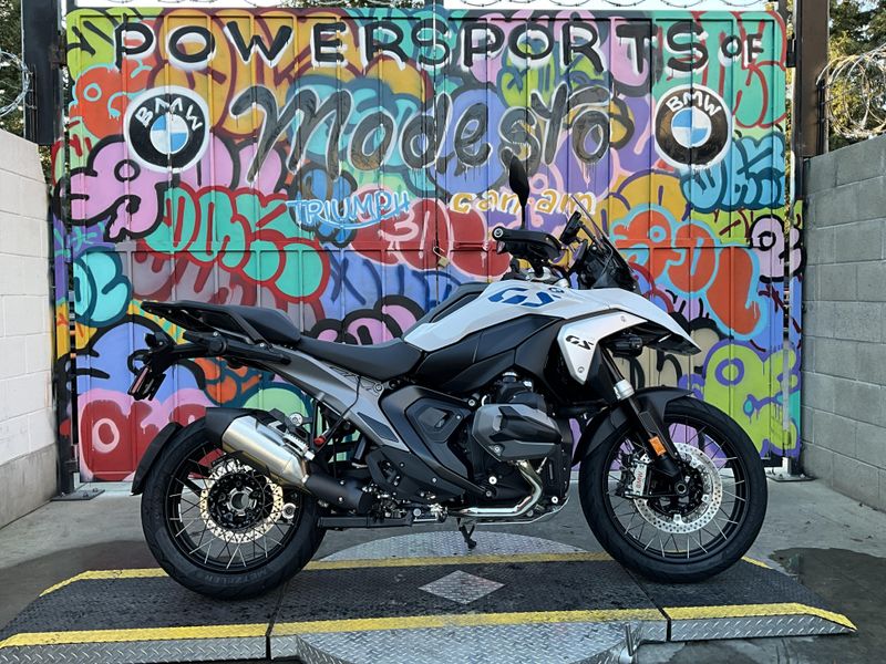 2025 BMW R 1300 GS Image 3