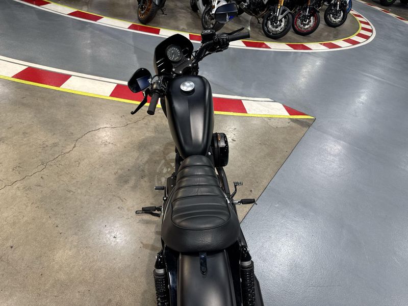 Used 2022 Harley-Davidson SPORTSTER IRON 883 Image 16