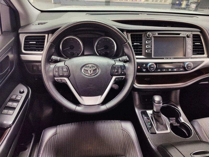 2018 Toyota Highlander LE V6 AWDImage 17