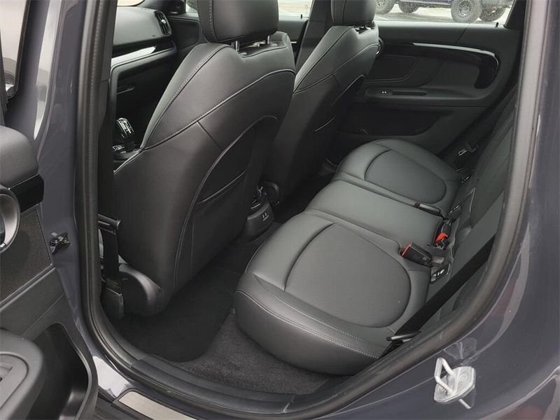 2021 MINI Countryman ClassicImage 29