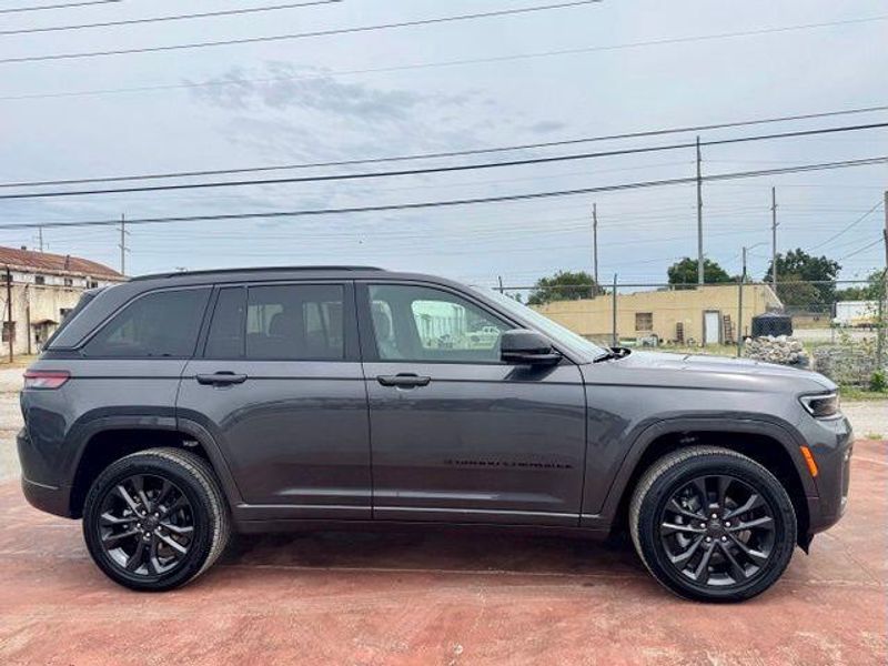 New 2026 Jeep Grand Cherokee Limited Reserve 4x4Image 4