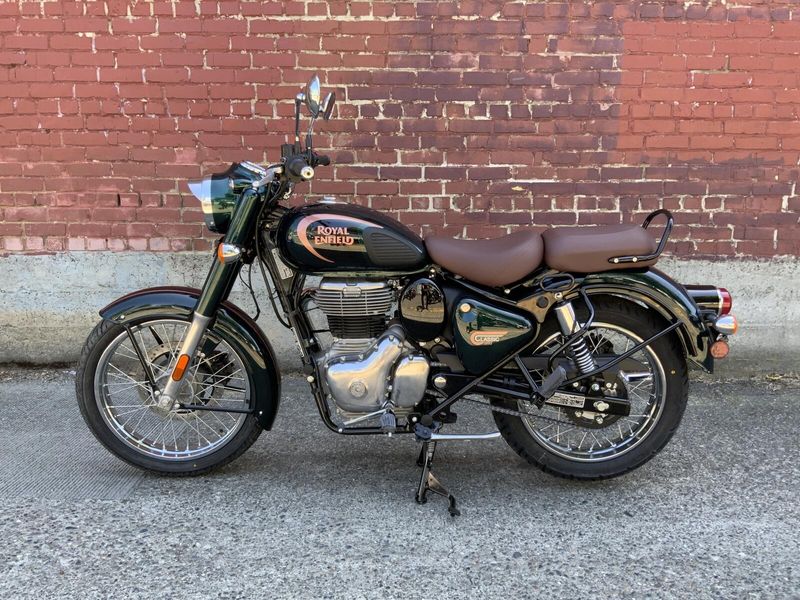 New 2024 Royal Enfield CLASSIC 350 HALCYON GREEN 