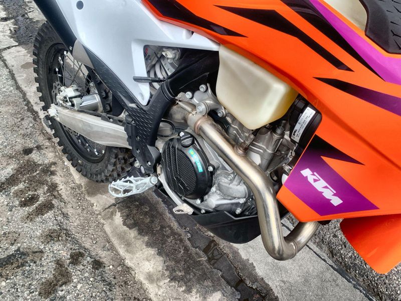 New 2024 KTM 500 XW-F Image 23