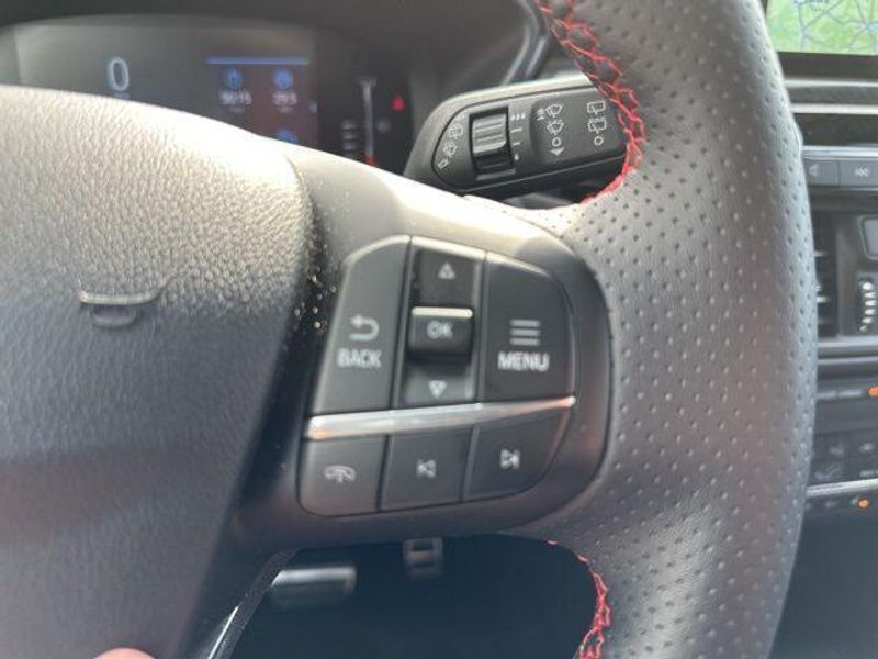 2024 Ford Escape ST-LineImage 27