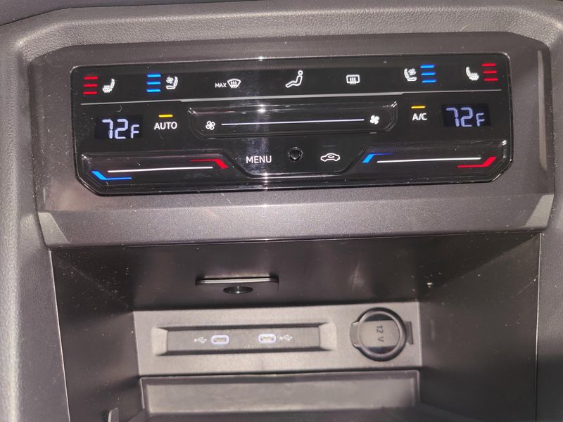 Used 2024 Volkswagen Tiguan AWD SEL R-Line w/Sunroof/NavImage 24