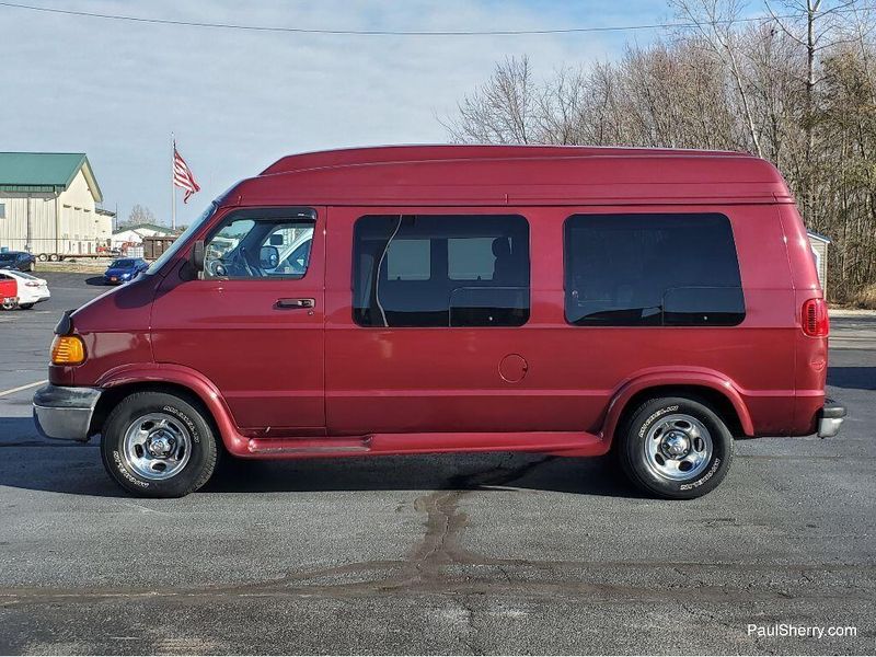 2000 Dodge Ram Van 1500 Image 10