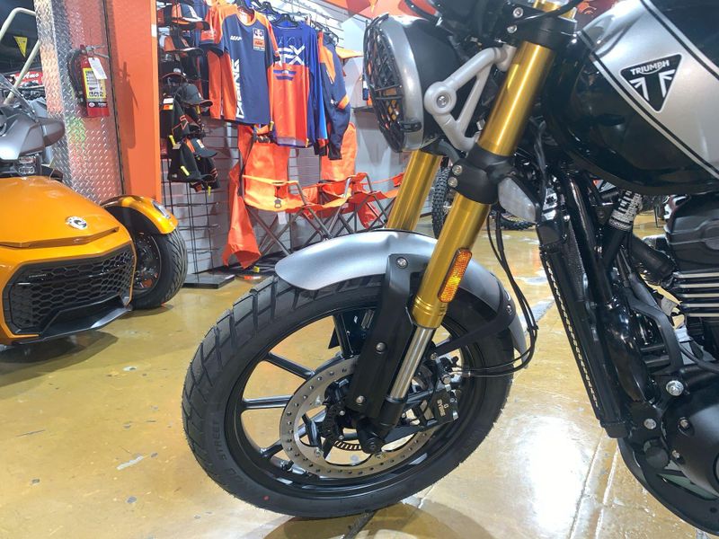 New 2025 Triumph SCRAMBLER 400 X Image 10