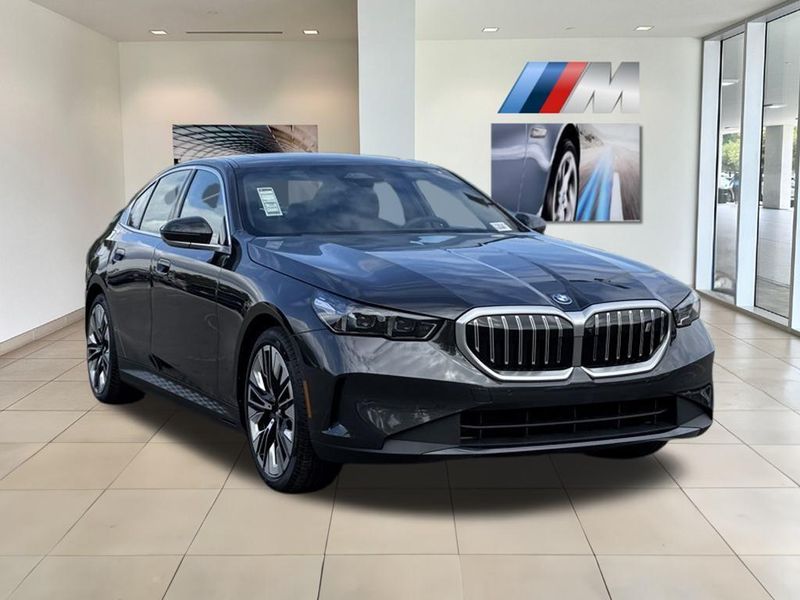 2025 BMW i5 eDrive40Image 4