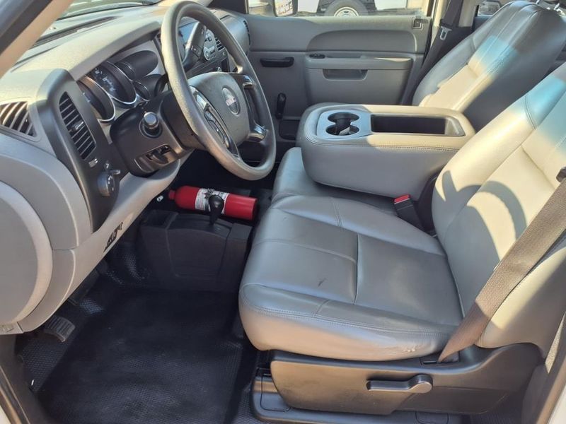 Used 2010 GMC Sierra 2500HD Work TruckImage 18