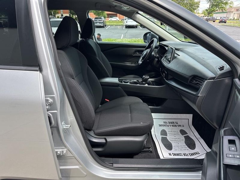2024 Nissan Rogue SImage 16