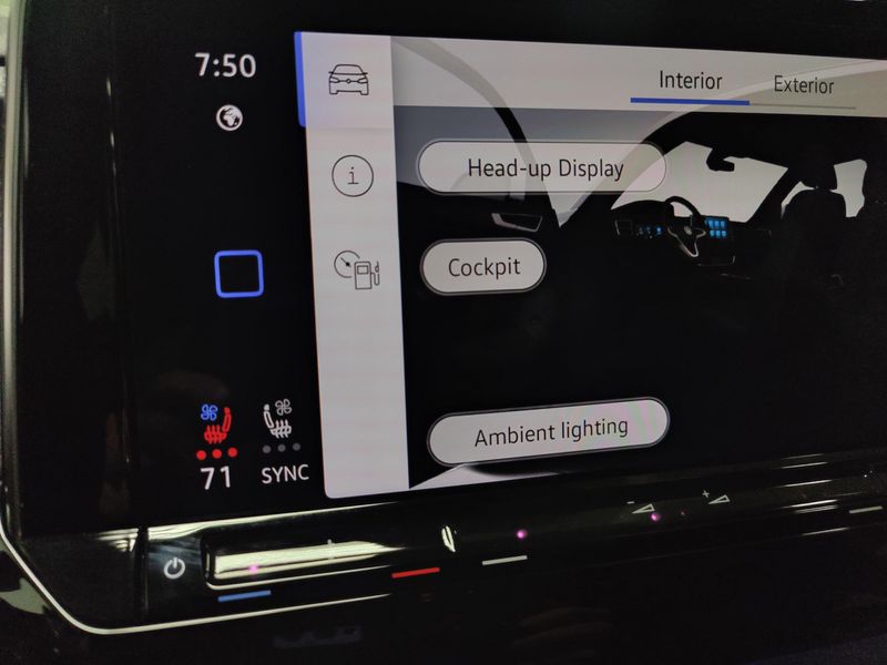 Used 2025 Volkswagen Atlas Cross Sport SEL AWD w/Sunroof & NavImage 8