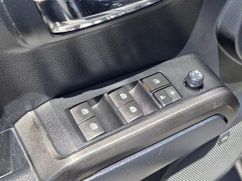 Used 2019 Toyota Tacoma TRD Off Road Double Cab 6' Bed V6 AT (Natl)