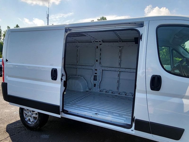 2024 RAM ProMaster 1500 SLTImage 33