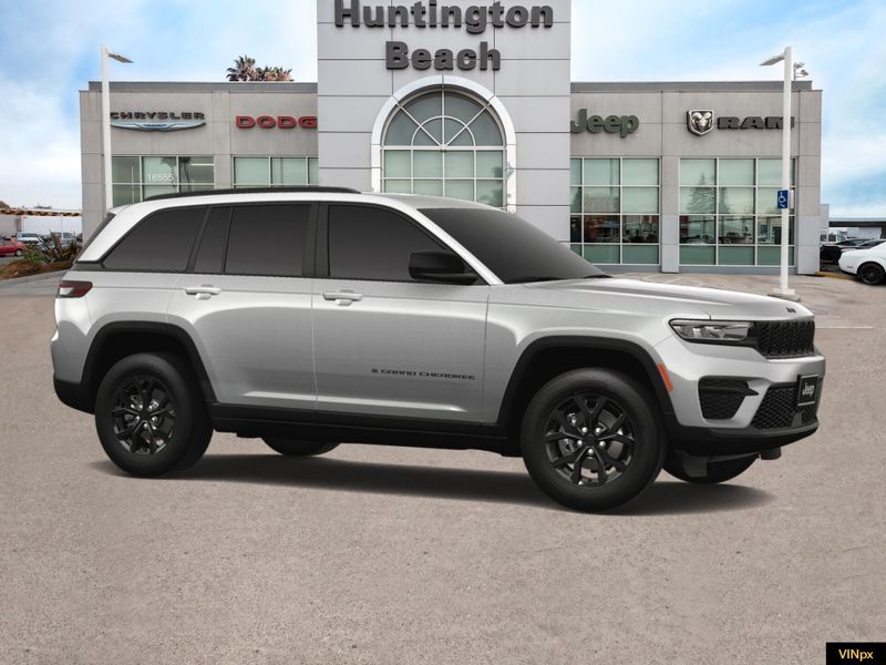 2025 Jeep Grand Cherokee Altitude X 4x2Image 10