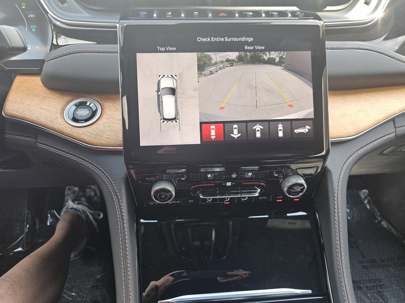 2023 Jeep Grand Cherokee Summit Reserve 4xeImage 20