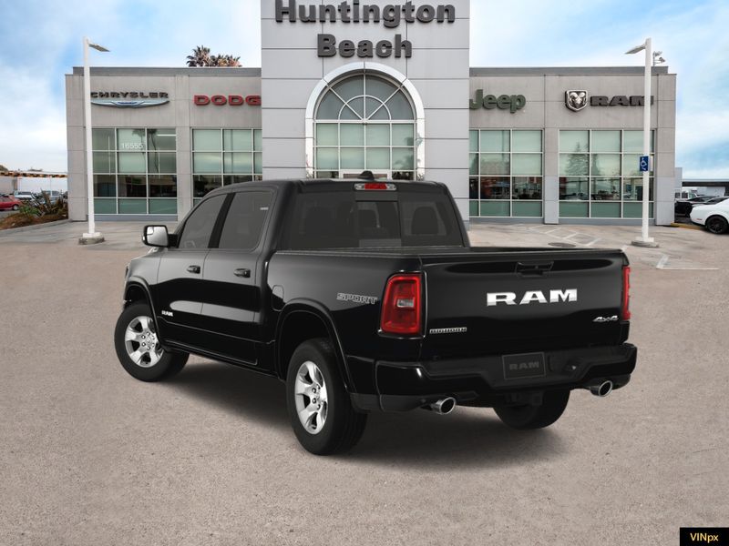 2025 RAM 1500 Big Horn Crew Cab 4x4Image 5