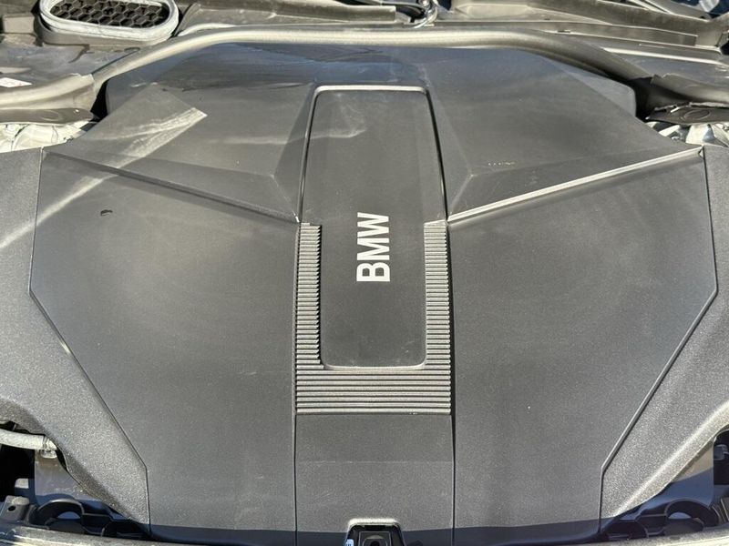 Used 2025 BMW i7 eDrive50Image 33