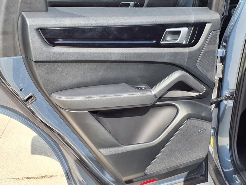 2019 Porsche Cayenne BaseImage 17