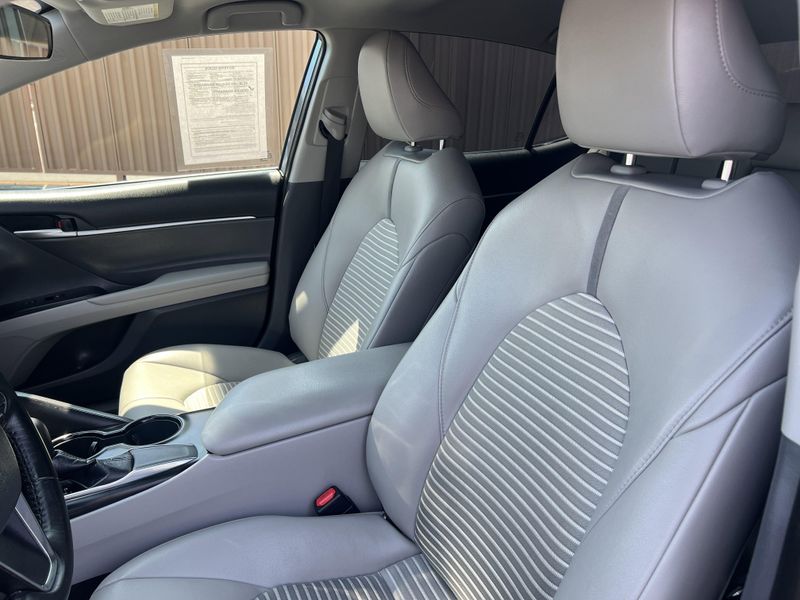 Used 2019 Toyota Camry SEImage 7