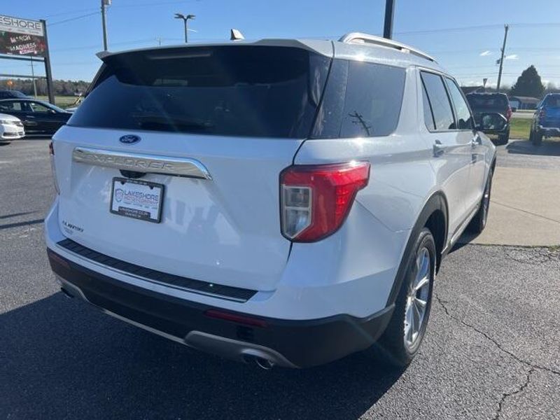 2021 Ford Explorer LimitedImage 7
