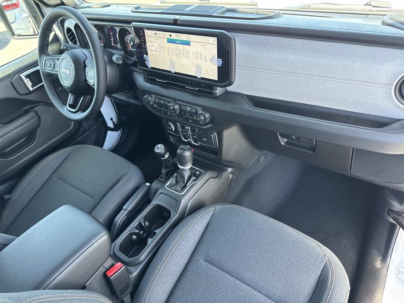 New 2026 Jeep Gladiator Sport S 4x4