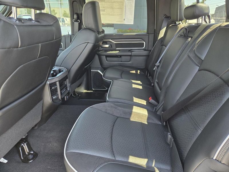 New 2026 RAM 2500 Laramie Crew Cab 4x4 6'4' Box