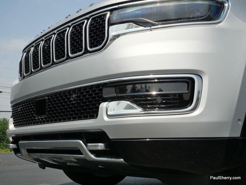 2025 Jeep Wagoneer Series Iii 4x4Image 16