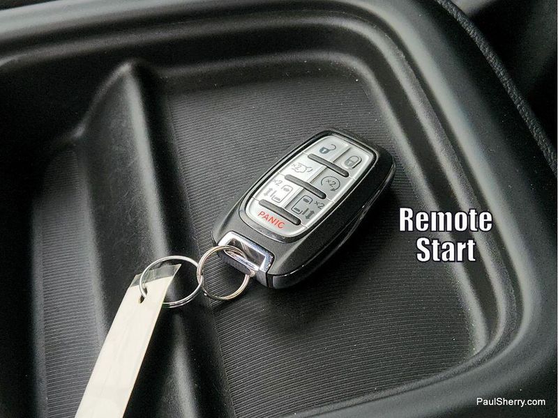 Used 2024 Chrysler Pacifica Touring