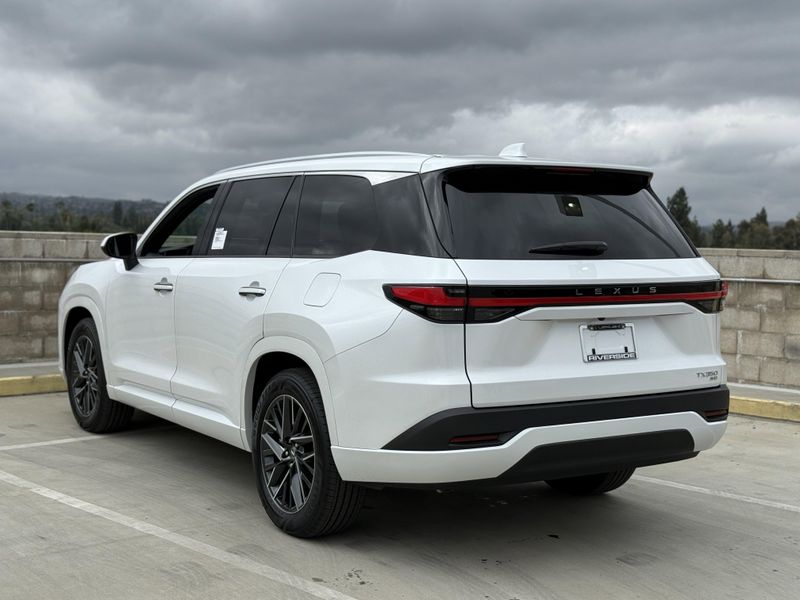 2025 Lexus TX Image 10