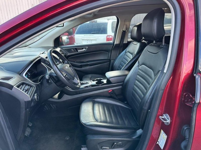 2018 Ford Edge SELImage 18