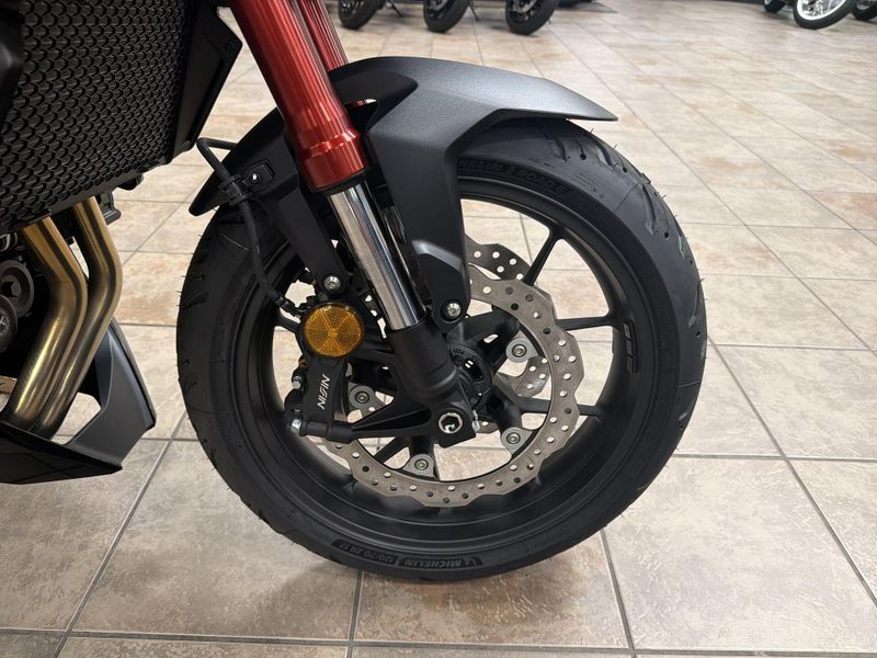New 2026 Honda CB750 HORNET E-CLUTCH Image 19