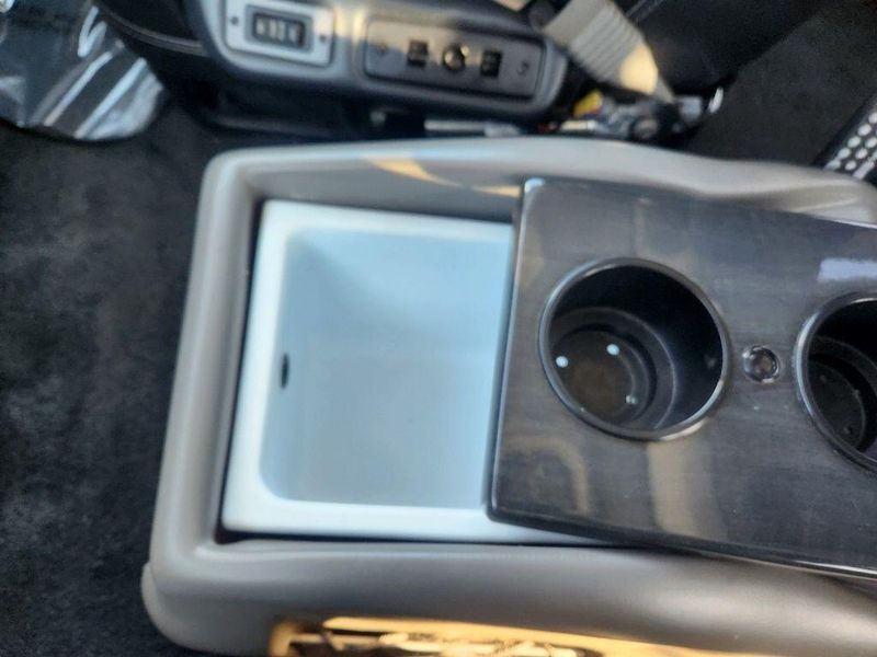 2019 Chevrolet Express 2500 Image 39