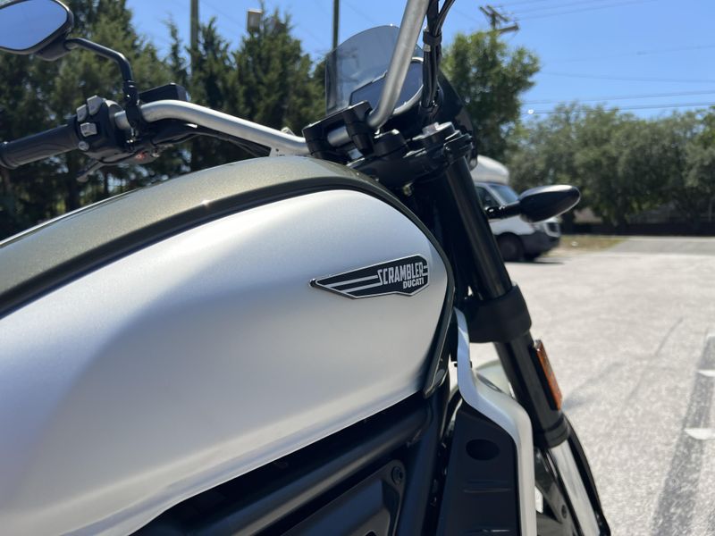 2023 Ducati Scrambler Icon 