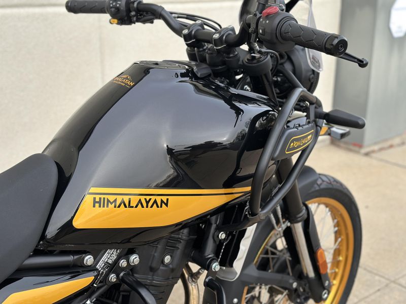 2025 Royal Enfield Himalayan Image 7