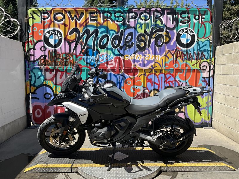 New 2025 BMW R 1300 GS Image 8