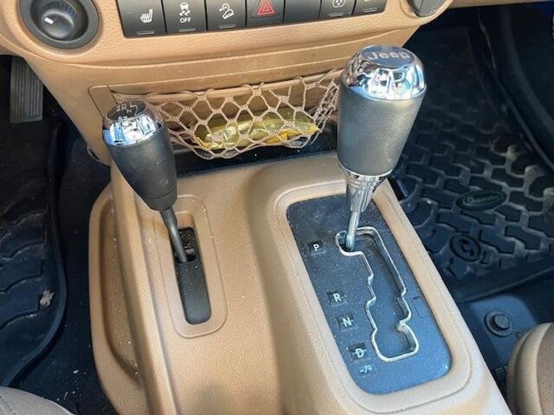 Used 2016 Jeep Wrangler Unlimited Image 13