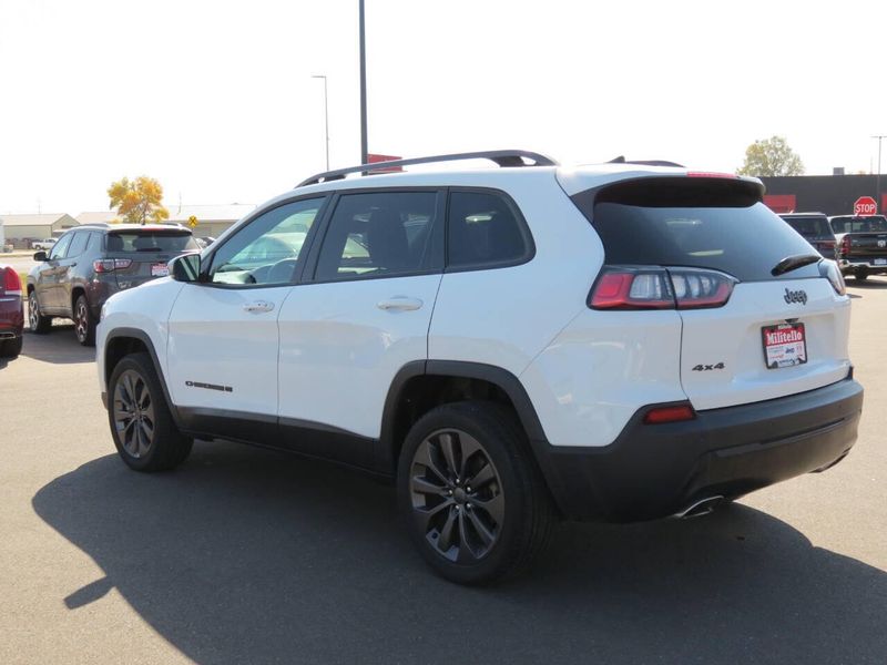 2021 Jeep Cherokee 80th Anniversary Edition 4x4 4dr SUVImage 6