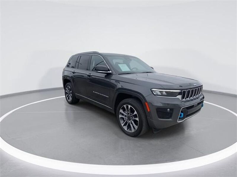New 2023 Jeep Grand Cherokee Overland 4xeImage 2