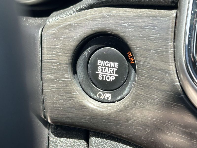 Used 2018 Jeep Grand Cherokee AltitudeImage 24