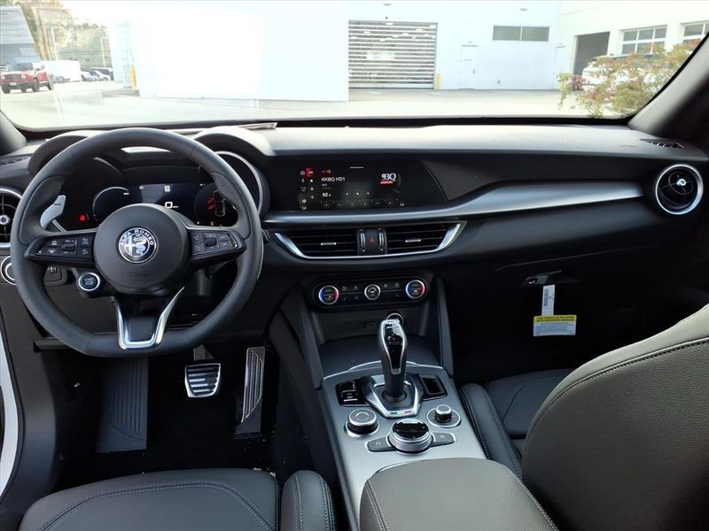 New 2025 Alfa Romeo Stelvio VeloceImage 12