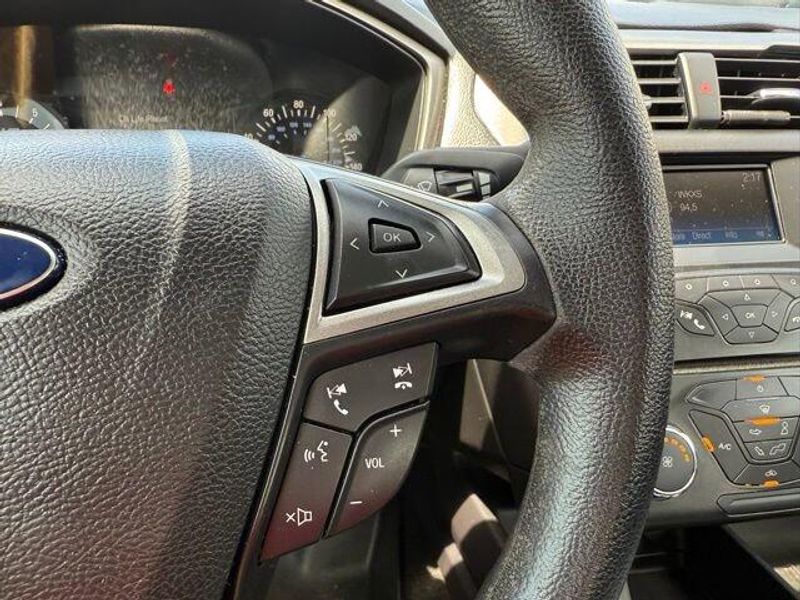 Used 2018 Ford Fusion SE