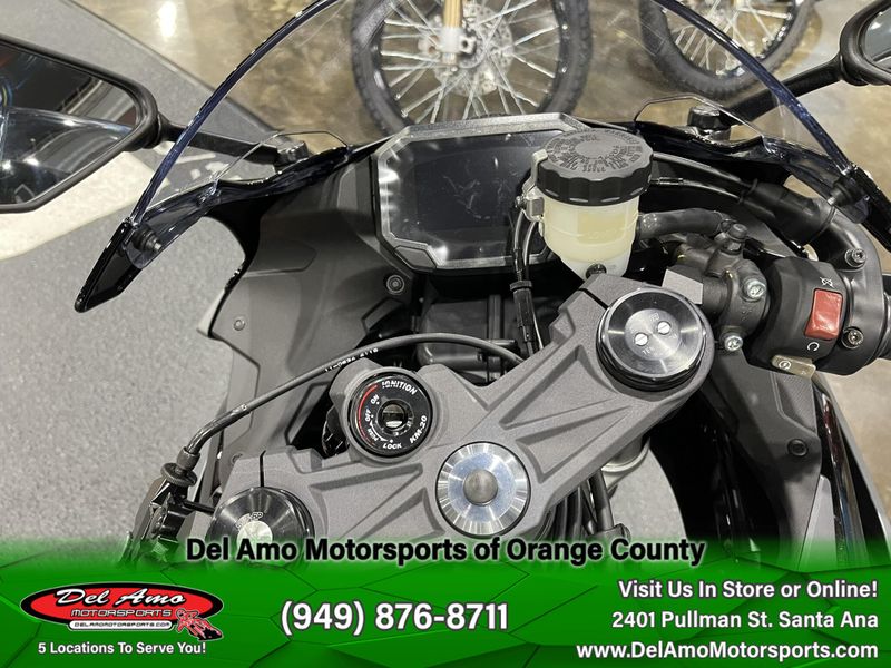 2025 Kawasaki NINJA ZX-6R ABS Image 15