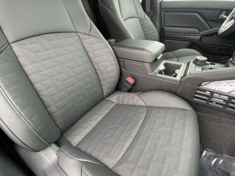 2025 Toyota Tacoma TRD Off RoadImage 11
