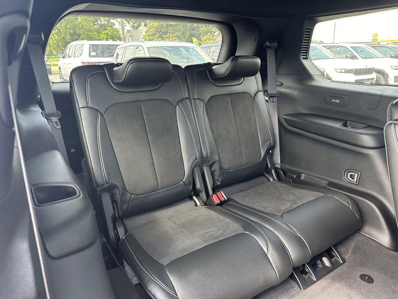 2024 Jeep Grand Cherokee L Altitude XImage 14